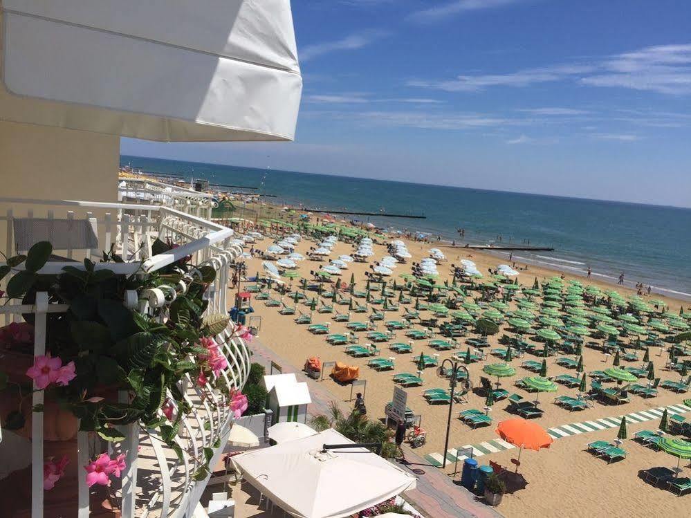 Hotel Bellariva Lido di Jesolo Buitenkant foto
